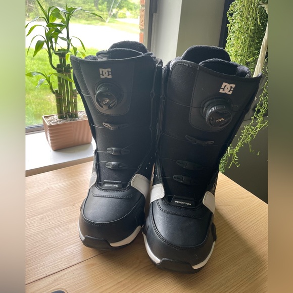 Womens size 10 Step On DC Snowboard Boots - Picture 2 of 4